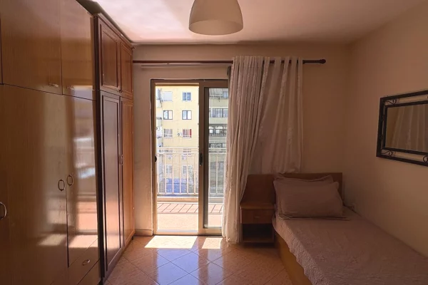 Shtepi me qera Apartament ne Tirane, 2+1, Mobilimi E mobiluar, Pagesa 55,000  Leke.