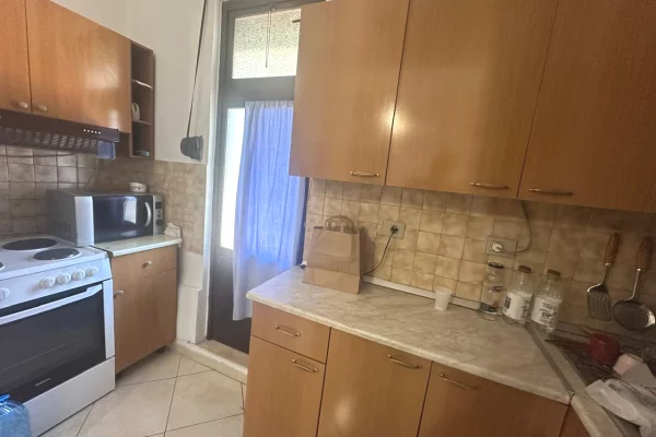 Shtepi me qera Apartament ne Tirane, 1+1, Mobilimi E mobiluar, Pagesa 55,000  Leke.