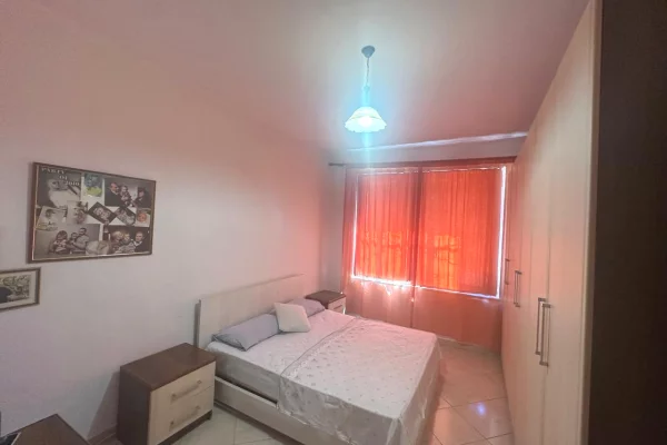 Shtepi me qera Apartament ne Tirane, 1+1, Mobilimi E mobiluar, Pagesa 55,000  Leke.