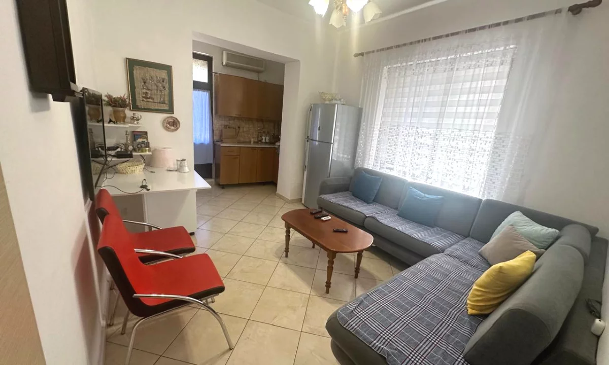 Shtepi me qera Apartament ne Tirane, 1+1, Mobilimi E mobiluar, Pagesa 55,000  Leke.