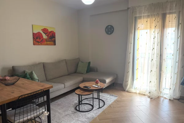 🏢Shkolla e Baletit,jepet me qera apartament 1+1+post parkimi,i mobiluar 65,000Leke 