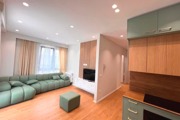 Shtepi me qera 2+1 ne Tirane - 75,000 Leke