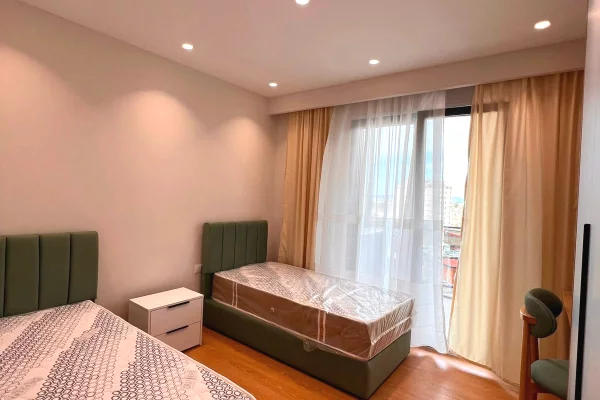 Shtepi me qera Apartament ne Tirane, 2+1, Mobilimi E mobiluar, Pagesa 75,000  Leke.