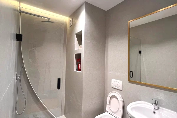 Shtepi me qera Apartament ne Tirane, 2+1, Mobilimi E mobiluar, Pagesa 75,000  Leke.