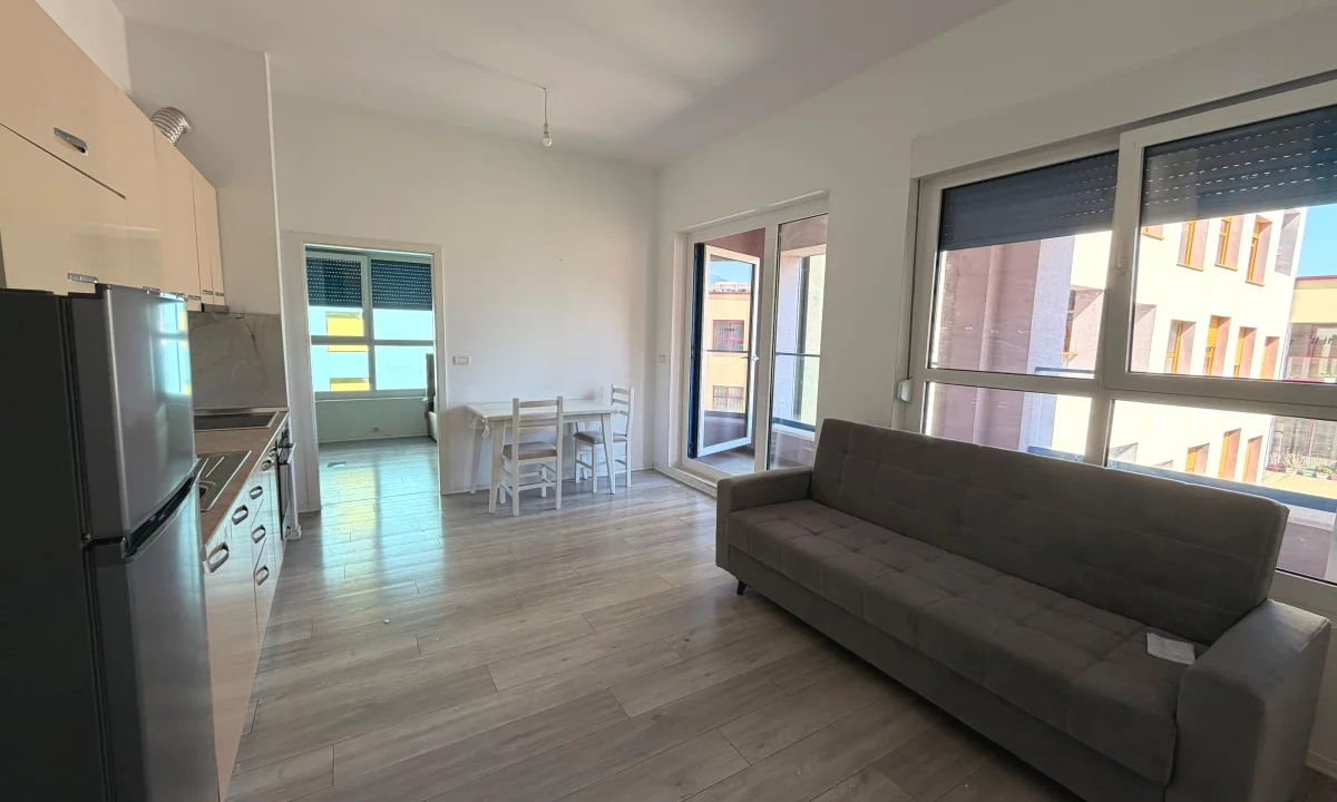 Shtepi me qera Apartament ne Tirane, 1+1, Mobilimi E mobiluar, Pagesa 40,000  Leke.