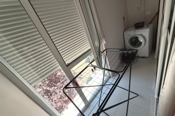 Shtepi me qera Apartament ne Tirane, 2+1, Mobilimi E mobiluar, Pagesa 750  Euro.