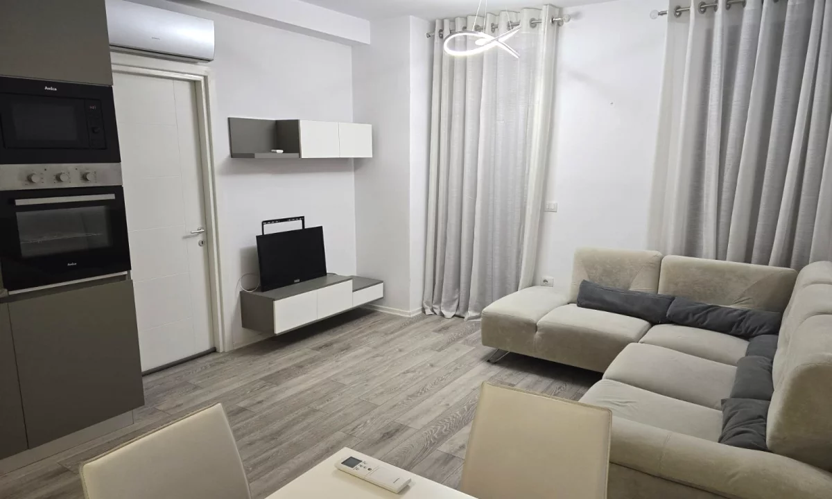 Shtepi me qera Apartament ne Tirane, 1+1, Mobilimi E mobiluar, Pagesa 60,000  Leke.