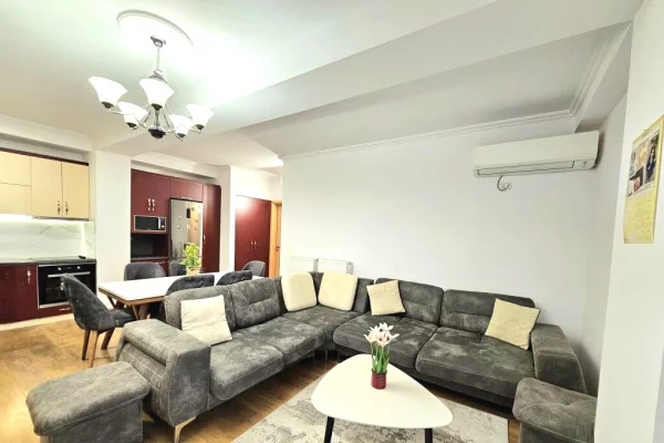 Shtepi me qera Apartament ne Tirane, 2+1, Mobilimi E mobiluar, Pagesa 700  Euro.