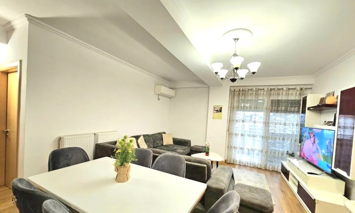 Shtepi me qera Apartament ne Tirane, 2+1, Mobilimi E mobiluar, Pagesa 700  Euro.