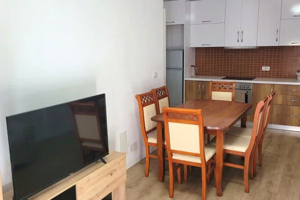 Shtepi me qera Apartament ne Tirane, 1+1, Mobilimi E mobiluar, Pagesa 40,000  Leke.