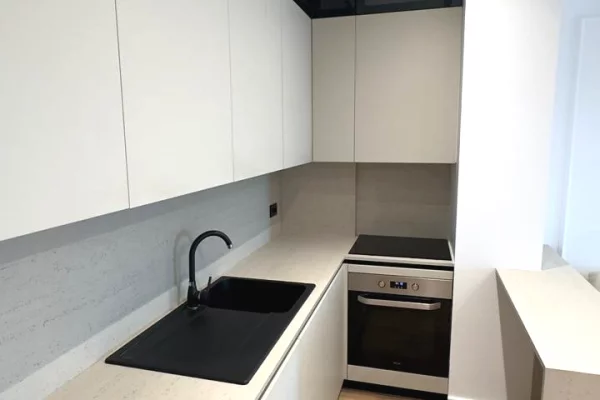 Shtepi me qera Apartament ne Tirane, 1+1, Mobilimi E mobiluar, Pagesa 80,000  Leke.