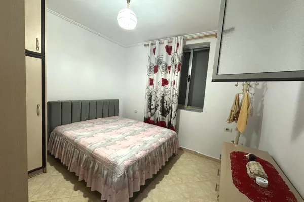 Shtepi ne shitje Apartament ne Tirane, 1+1, Mobilimi E mobiluar, Pagesa 9,500,000  Leke.