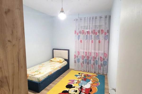 Shtepi me qera Apartament ne Tirane, 2+1, Mobilimi E mobiluar, Pagesa 600  Euro.
