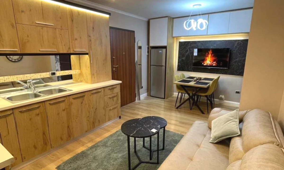 Shtepi me qera Apartament ne Tirane, 2+1, Mobilimi E mobiluar, Pagesa 65,000  Leke.