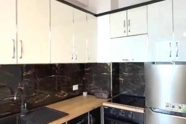 Shtepi me qera Apartament ne Tirane, 1+1, Mobilimi E mobiluar, Pagesa 50,000  Leke.