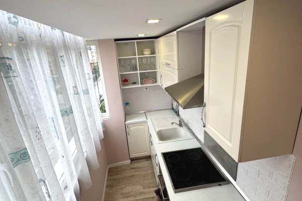 Shtepi me qera Apartament ne Tirane, 1+1, Mobilimi E mobiluar, Pagesa 60,000  Leke.