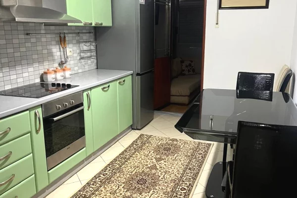 Shtepi me qera Apartament ne Tirane, 1+1, Mobilimi E mobiluar, Pagesa 60,000  Leke.