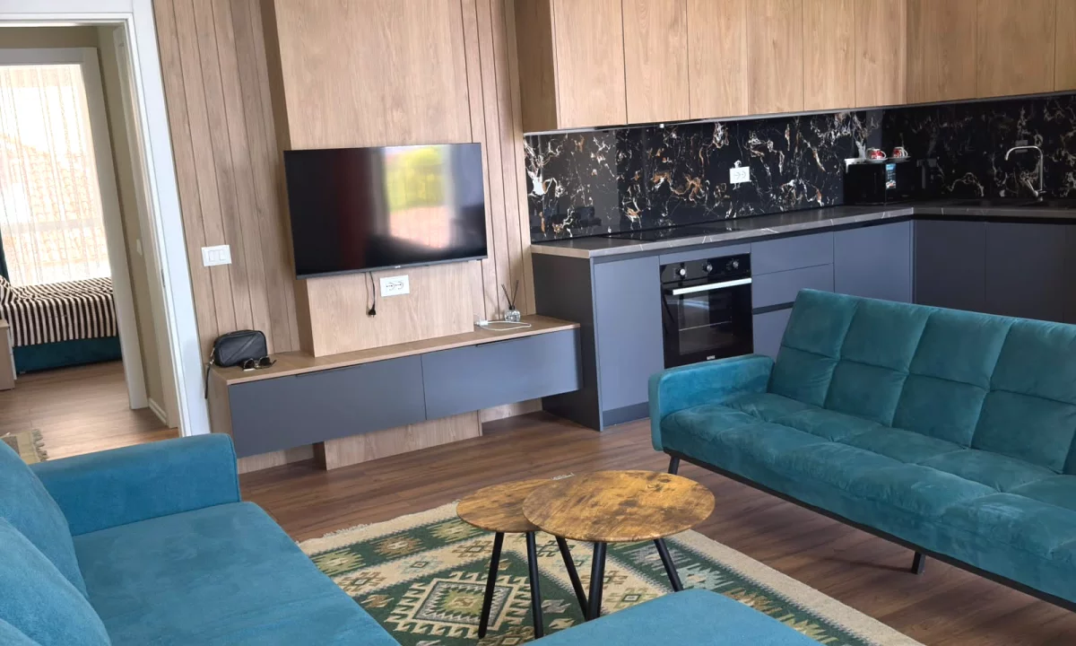 Shtepi me qera Apartament ne Tirane, 2+1, Mobilimi E mobiluar, Pagesa 80,000  Leke.