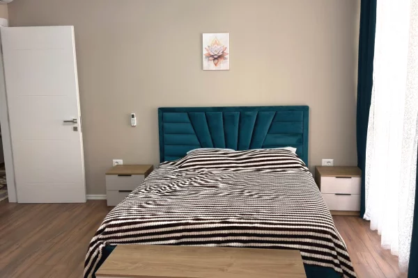 Shtepi me qera Apartament ne Tirane, 2+1, Mobilimi E mobiluar, Pagesa 80,000  Leke.