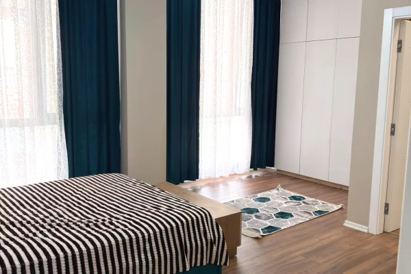 Shtepi me qera Apartament ne Tirane, 2+1, Mobilimi E mobiluar, Pagesa 80,000  Leke.