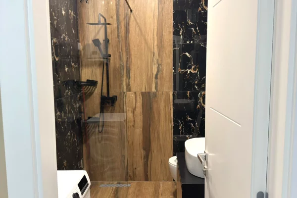 Shtepi me qera Apartament ne Tirane, 2+1, Mobilimi E mobiluar, Pagesa 80,000  Leke.