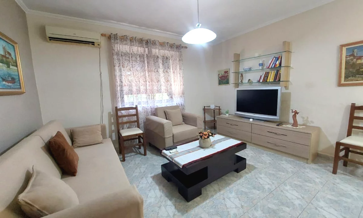 Shtepi me qera Apartament ne Tirane, 1+1, Mobilimi E mobiluar, Pagesa 50,000  Leke.