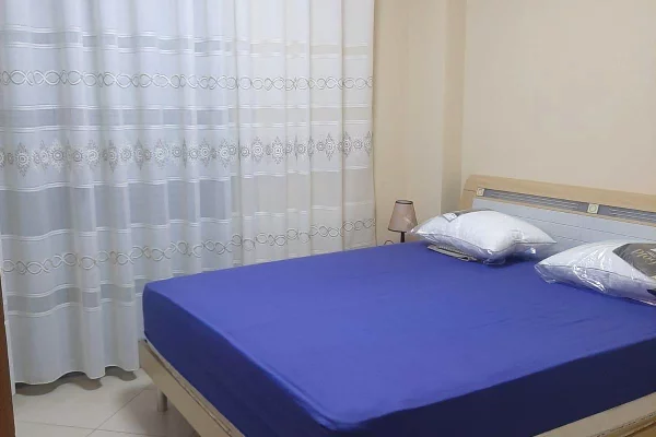 Shtepi me qera Apartament ne Tirane, 1+1, Mobilimi E mobiluar, Pagesa 50,000  Leke.