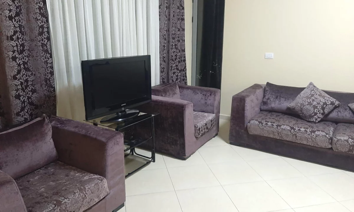 Shtepi me qera Apartament ne Tirane, 1+1, Mobilimi E mobiluar, Pagesa 50,000  Leke.