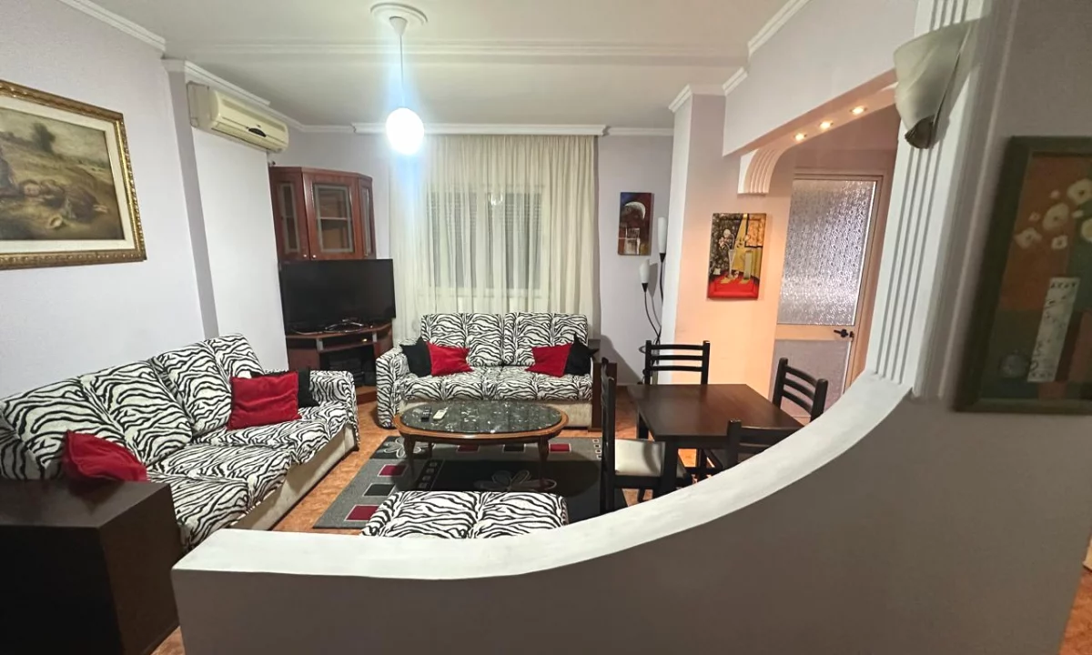 Shtepi me qera Apartament ne Tirane, 2+1, Mobilimi E mobiluar, Pagesa 55,000  Leke.