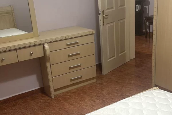 Shtepi me qera Apartament ne Tirane, 2+1, Mobilimi E mobiluar, Pagesa 55,000  Leke.