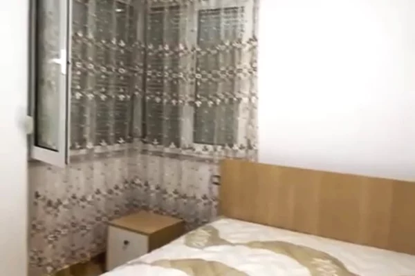 Shtepi me qera Apartament ne Tirane, 1+1, Mobilimi E mobiluar, Pagesa 50,000  Leke.