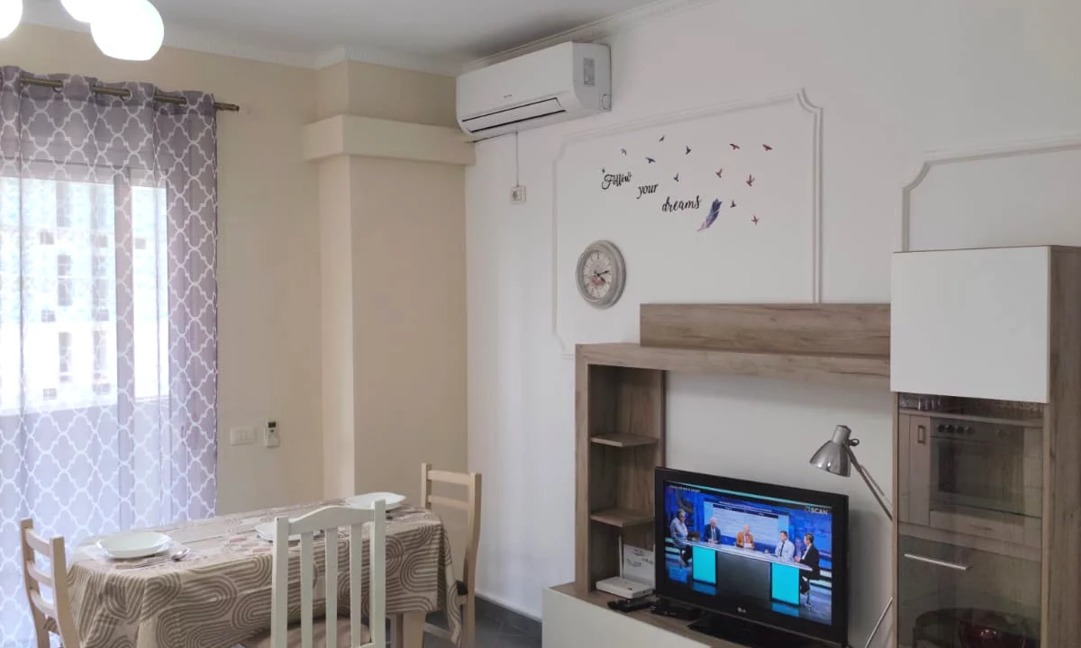 Shtepi me qera Apartament ne Tirane, 1+1, Mobilimi E mobiluar, Pagesa 60,000  Leke.