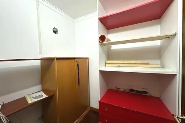 🏢 Rr. e Dibres, Kompleksi Halili – Jepet me qira ambient per zyra me siperfaqe 120 m2. 120,000 Lek