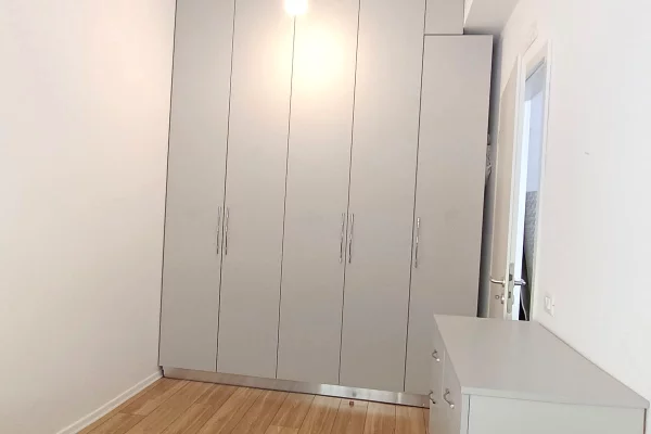 Shtepi me qera Apartament ne Tirane, 1+1, Mobilimi E mobiluar, Pagesa 40,000  Leke.