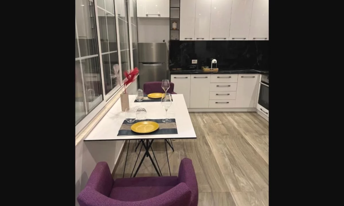 Shtepi me qera Apartament ne Tirane, 2+1, Mobilimi E mobiluar, Pagesa 55,000  Leke.