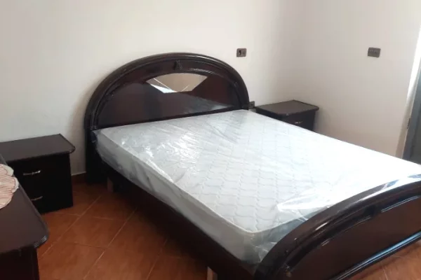 Shtepi me qera Vila Luksoze ne Tirane, 2+1, Mobilimi E mobiluar, Pagesa 40,000  Leke.
