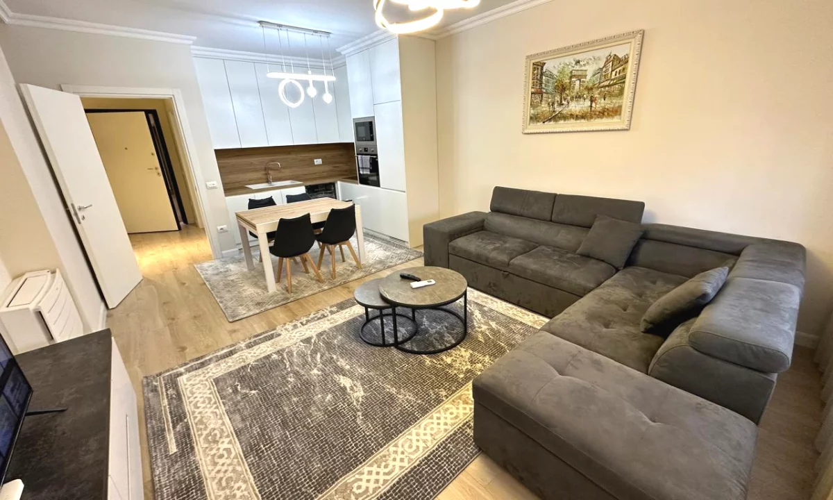 Shtepi me qera Apartament ne Tirane, 2+1, Mobilimi E mobiluar, Pagesa 1,000  Euro.