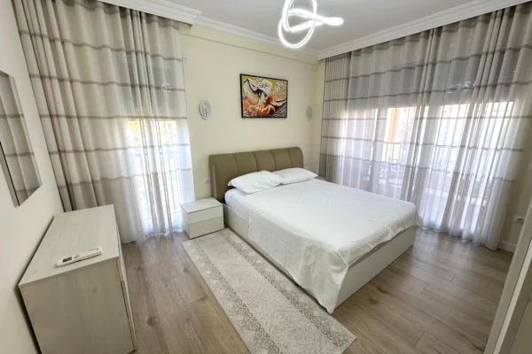 Shtepi me qera Apartament ne Tirane, 2+1, Mobilimi E mobiluar, Pagesa 1,000  Euro.
