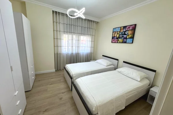 Shtepi me qera Apartament ne Tirane, 2+1, Mobilimi E mobiluar, Pagesa 1,000  Euro.
