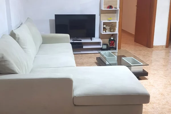 Shtepi me qera 2+1 ne Tirane - 55,000 Leke