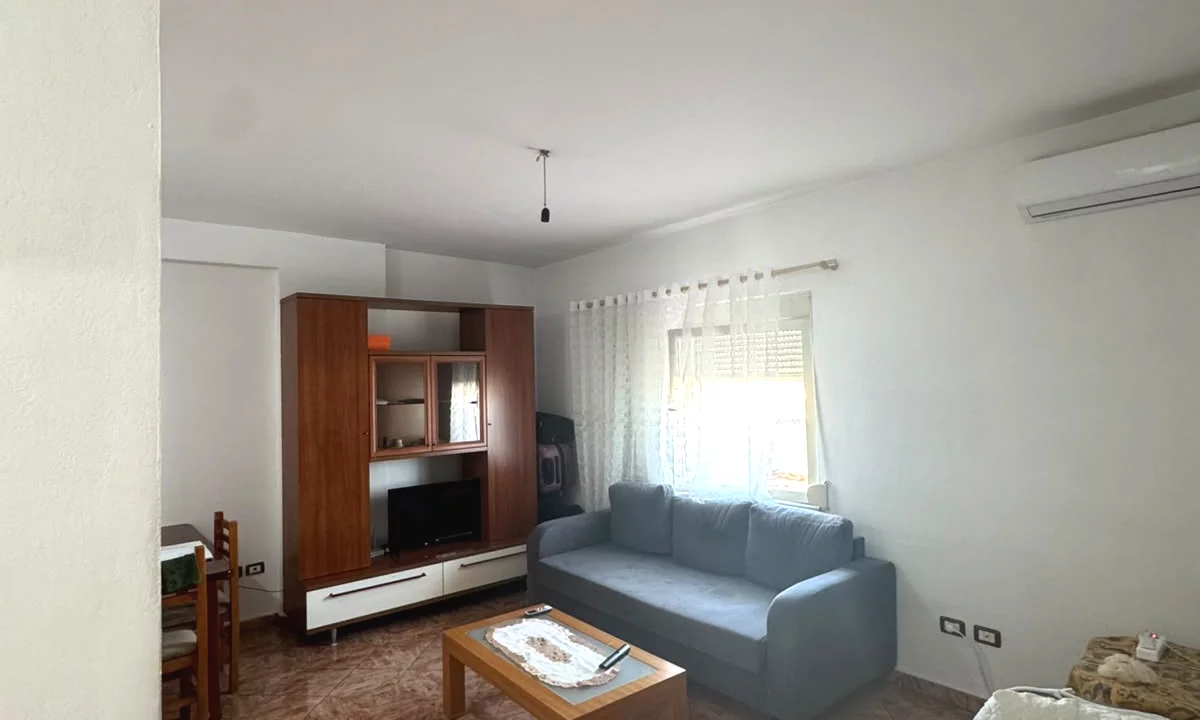 Shtepi me qera Apartament ne Tirane, 1+1, Mobilimi E mobiluar, Pagesa 45,000  Leke.