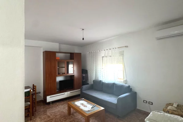Shtepi me qera 1+1 ne Tirane - 45,000 Leke