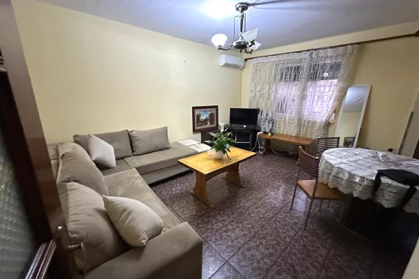 Shtepi me qera 1+1 ne Tirane - 35,000 Leke