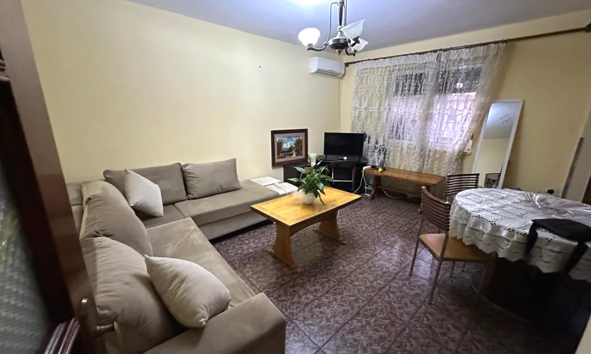 Shtepi me qera Apartament ne Tirane, 1+1, Mobilimi E mobiluar, Pagesa 35,000  Leke.