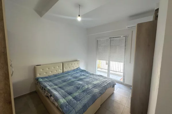 Shtepi me qera Apartament ne Tirane, 1+1, Mobilimi E mobiluar, Pagesa 50,000  Leke.