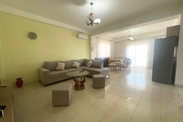 🏡 Jepet me qira apartament 2+1 në Rrugën Ramazan Farka, pranë Rruges Bardhyl