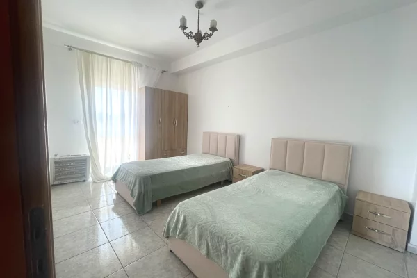 Appartamento in affitto a Tirana 2+1, Arredato