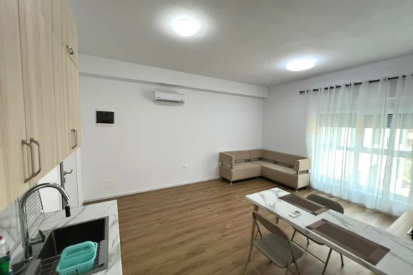 Shtepi me qera Apartament ne Tirane, 1+1, Mobilimi E mobiluar, Pagesa 42,000  Leke.