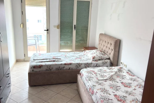 Shtepi me qera Apartament ne Tirane, 2+1, Mobilimi E mobiluar, Pagesa 65,000  Leke.