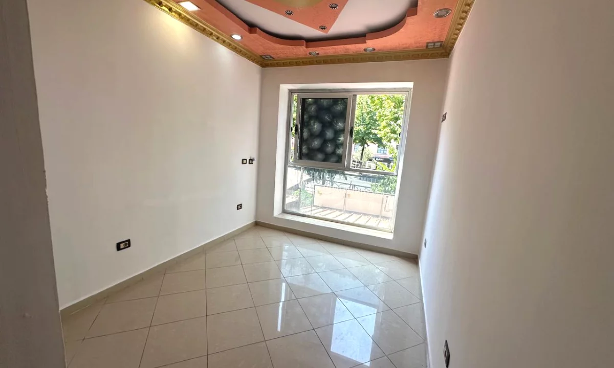🏢 Shitet Njesi Biznesi – Rruga e Durresit